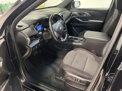 Used 2023 Chevrolet Traverse LT image 20