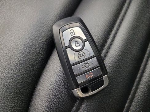 Used 2019 Ford Edge SEL w/ Equipment Group 201A FWD image 32
