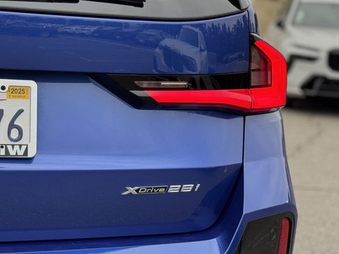 Used 2025 BMW X1 xDrive28i w/ Technology Package image 15