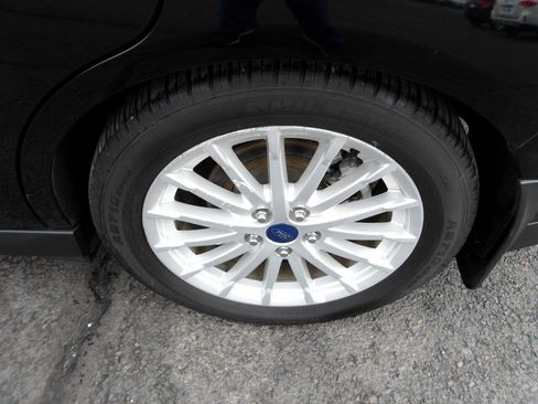 Used 2016 Ford C-MAX Energi SEL w/ Equipment Group 303A image 26