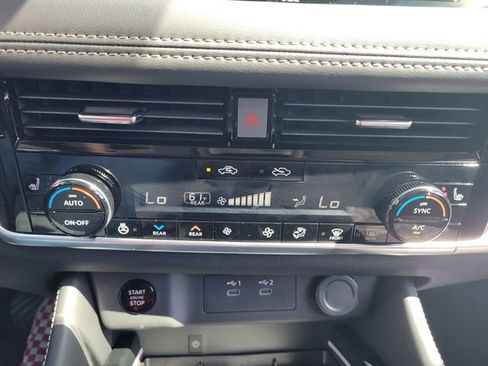 New 2026 Nissan Rogue Platinum w/ Platinum Premium Package image 25