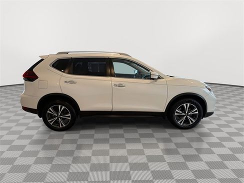 Used 2020 Nissan Rogue SV w/ Premium Package image 12