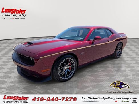 Used 2017 Dodge Challenger SRT w/ Technology Group RWD image 1