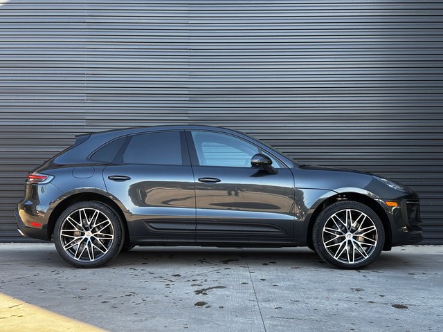 Certified 2026 Porsche Macan AWD/4WD image 8