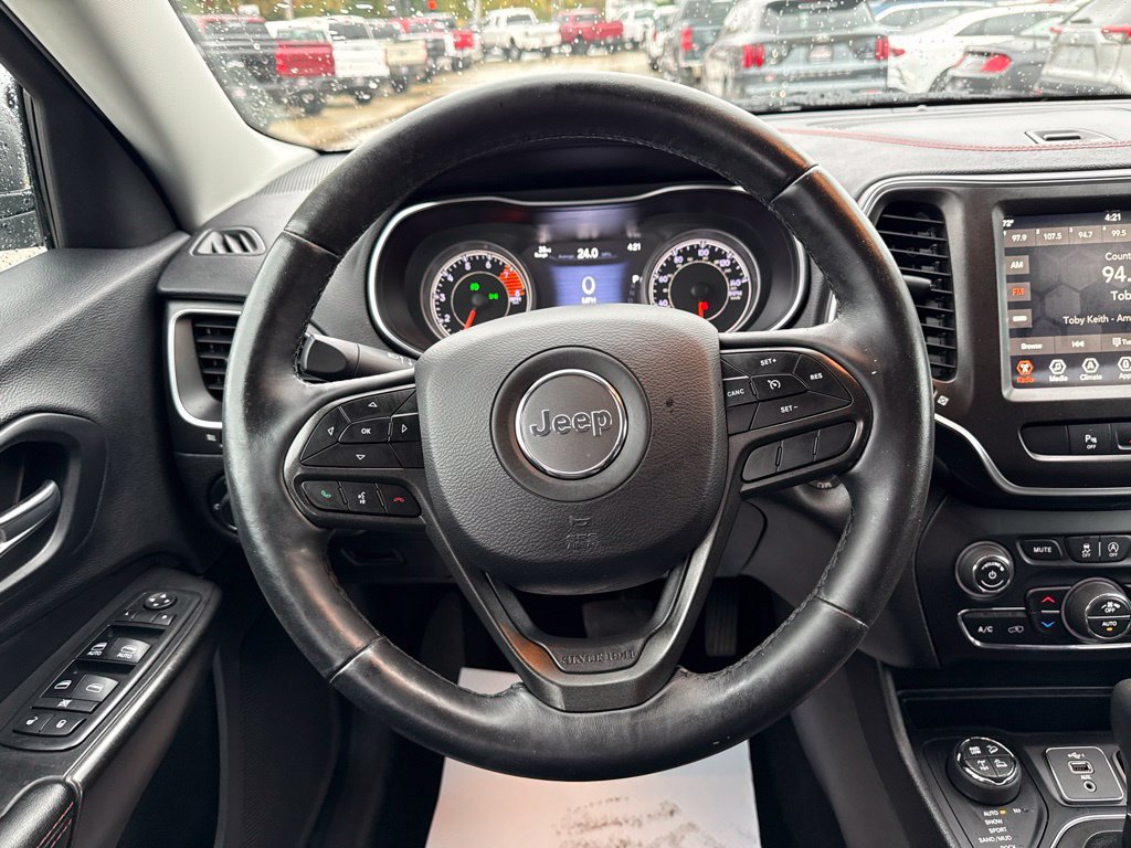 Used 2019 Jeep Cherokee Trailhawk w/ Cold Weather Group AWD/4WD image 30
