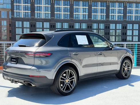Certified 2023 Porsche Cayenne AWD/4WD image 7