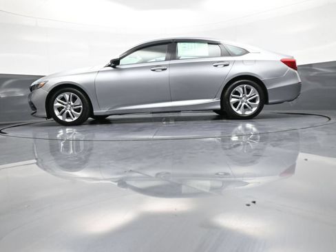 Used 2018 Honda Accord LX image 31
