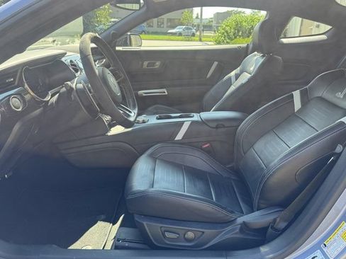 Used 2022 Ford Mustang Shelby GT500 w/ Technology Package RWD image 28