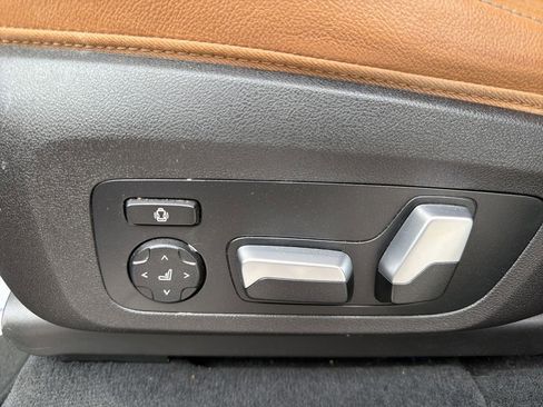 Used 2021 BMW X3 sDrive30i w/ Convenience Package image 14