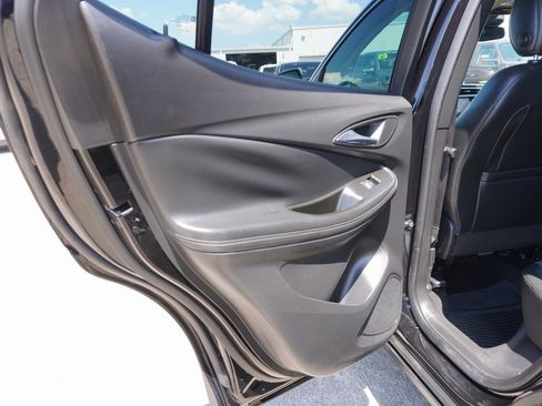 Used 2022 Buick Encore GX Select w/ Advanced Technology Package image 19