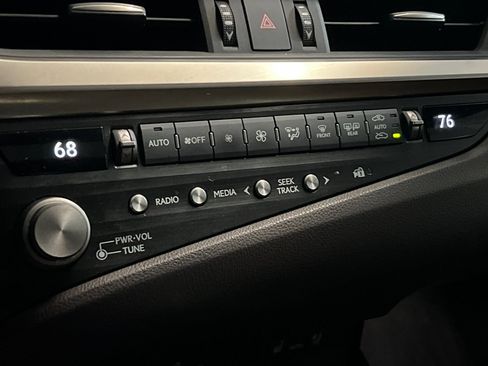 Used 2021 Lexus ES 250 w/ Premium Package image 19