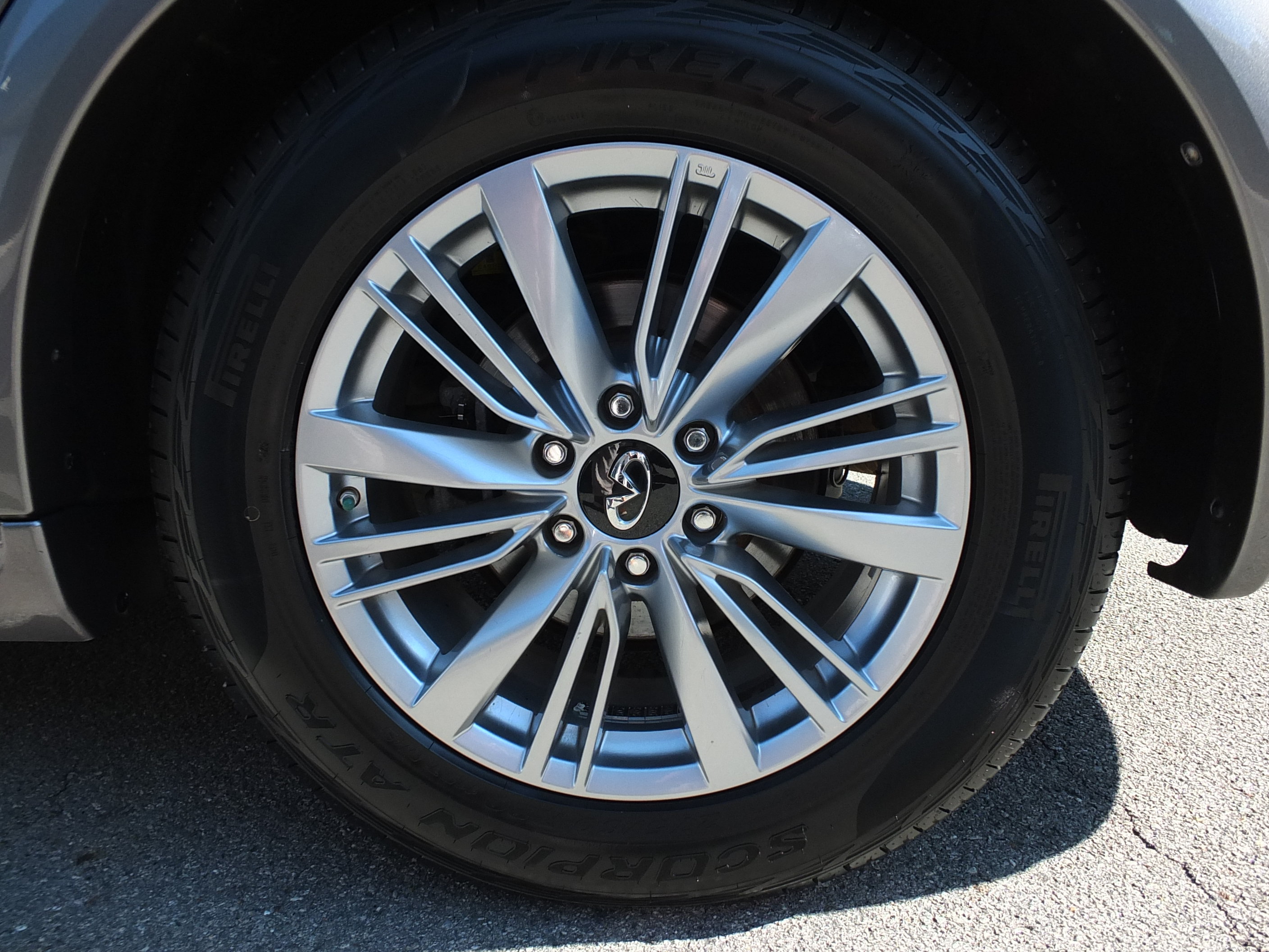 Used 2019 INFINITI QX80 Luxe AWD/4WD image 10