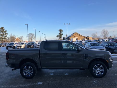 Used 2025 Ford Ranger XLT w/ Chrome Accent Package image 5