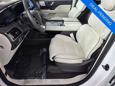 Used 2023 Lincoln Navigator Black Label AWD/4WD image 9