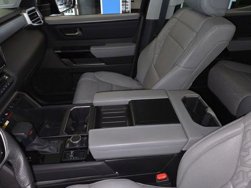 Used 2024 Toyota Tundra Limited w/ TRD Off-Road Package image 20