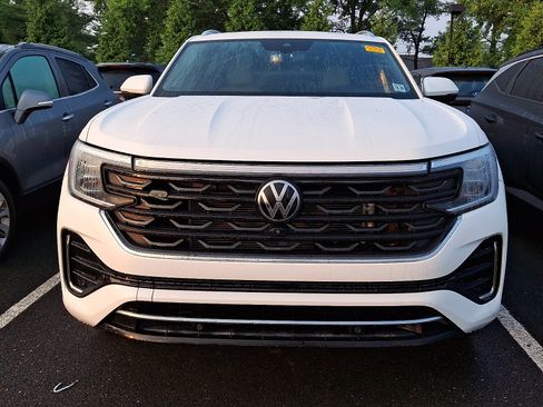 Used 2024 Volkswagen Atlas Cross Sport SEL Premium R-Line AWD/4WD image 3