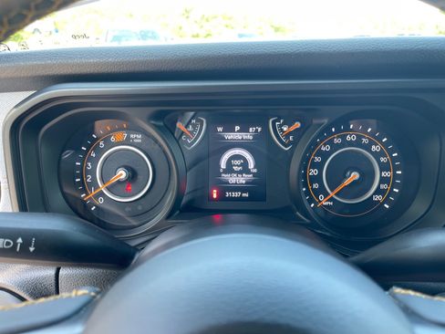 Used 2024 Jeep Wrangler Unlimited Sport AWD/4WD image 4