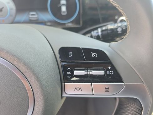 Used 2022 Hyundai Elantra SEL w/ Convenience Package image 18