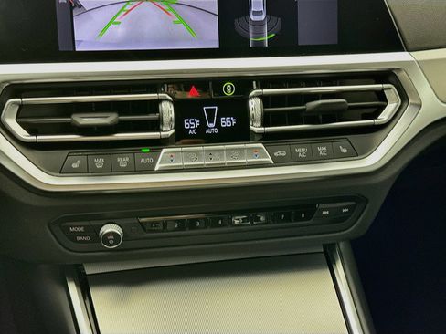 Used 2022 BMW 230i Coupe w/ Premium Package 2 RWD image 17