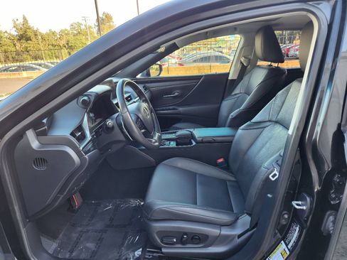 Used 2021 Lexus ES 300h w/ Accessory Package 2 FWD image 10