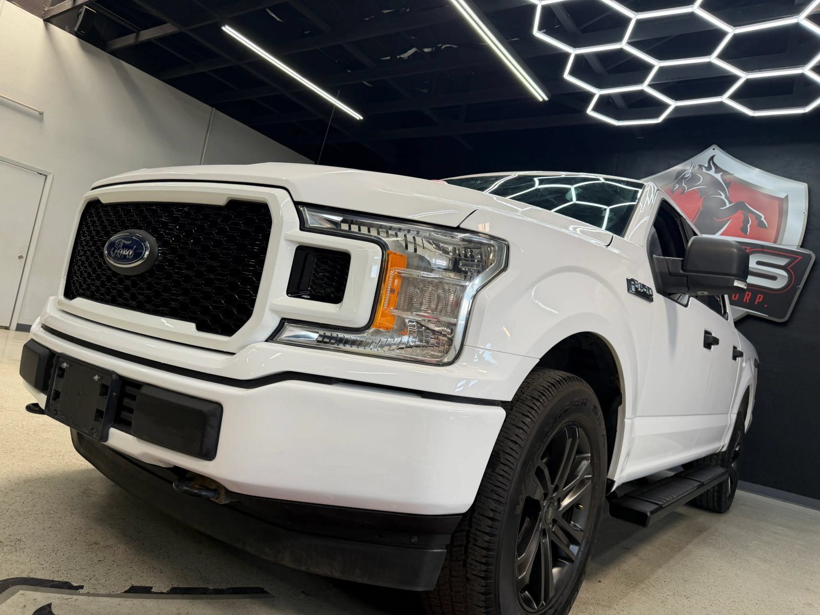 Used 2019 Ford F150 XL w/ Equipment Group 101A Mid AWD/4WD image 3