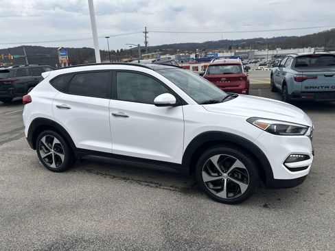 Used 2016 Hyundai Tucson Limited w/ Option Group 03 image 4