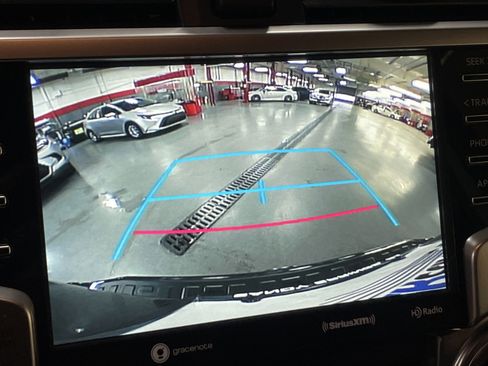 Certified 2024 Toyota 4Runner SR5 Premium image 25