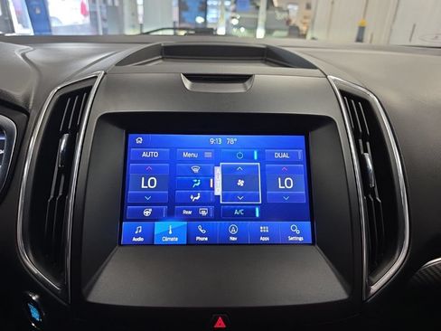 Used 2020 Ford Edge Titanium w/ Equipment Group 301A AWD/4WD image 19