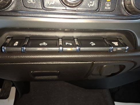 Used 2019 Chevrolet Silverado 2500 LT w/ Midnight Edition image 21