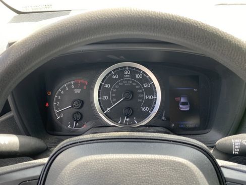 Used 2020 Toyota Corolla LE image 10