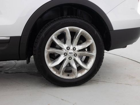Used 2013 Ford Explorer XLT AWD/4WD image 22