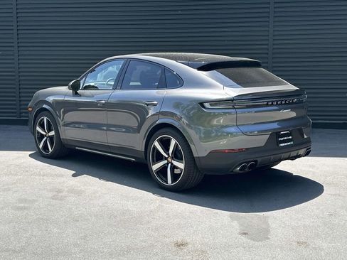Certified 2025 Porsche Cayenne Coupe AWD/4WD image 3