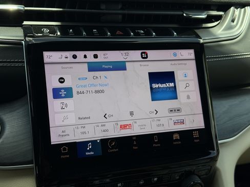 Used 2023 Jeep Grand Cherokee Limited w/ Luxury Tech Group II AWD/4WD image 26
