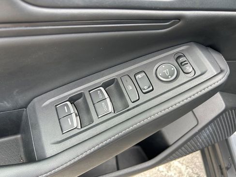 Used 2023 Honda Accord Sport image 13