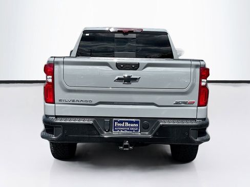 Used 2024 Chevrolet Silverado 1500 ZR2 w/ Technology Package AWD/4WD image 9