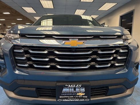 New 2026 Chevrolet Equinox LT w/ Convenience Package II AWD/4WD image 13