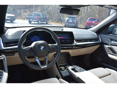 Used 2025 BMW X2 xDrive28i w/ Convenience Package image 12
