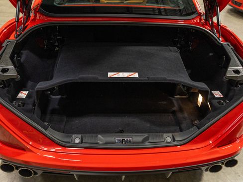 Used 2015 Ferrari California T RWD image 69
