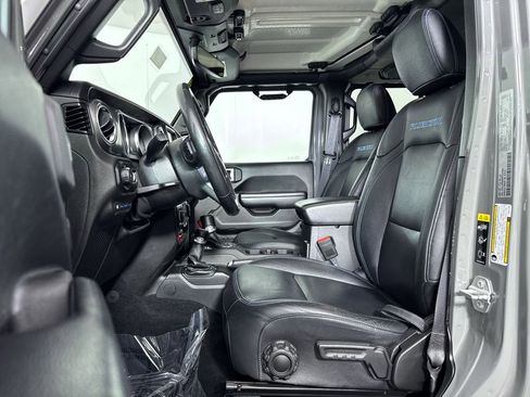 Used 2021 Jeep Wrangler Unlimited Rubicon w/ Cold Weather Group image 9