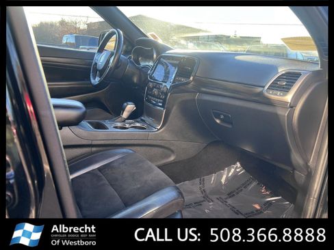 Used 2021 Jeep Grand Cherokee Laredo X image 19
