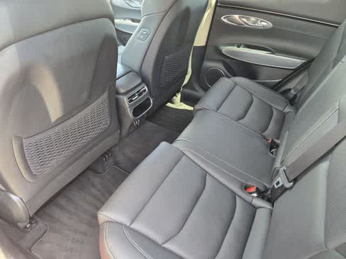 Used 2023 Genesis GV70 2.5T w/ Select Package AWD/4WD image 12