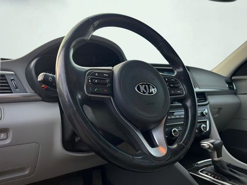 Used 2017 Kia Optima EX image 32