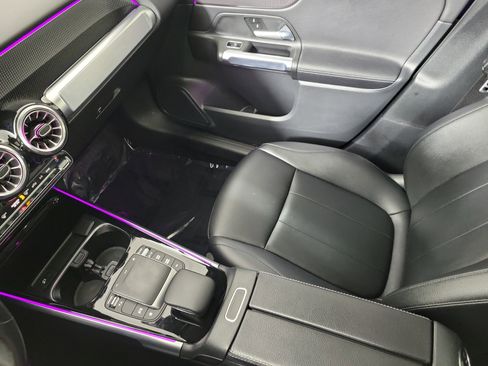 Used 2022 Mercedes-Benz GLB 250 image 22