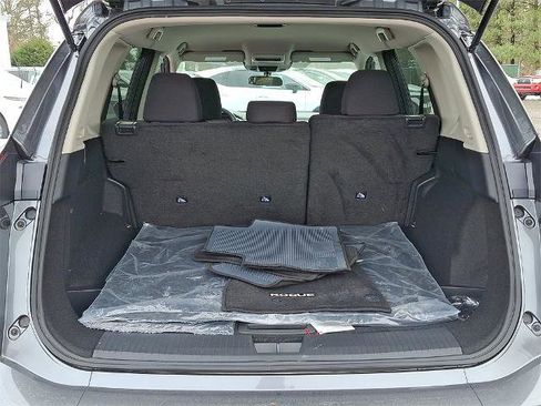 Certified 2025 Nissan Rogue S image 29