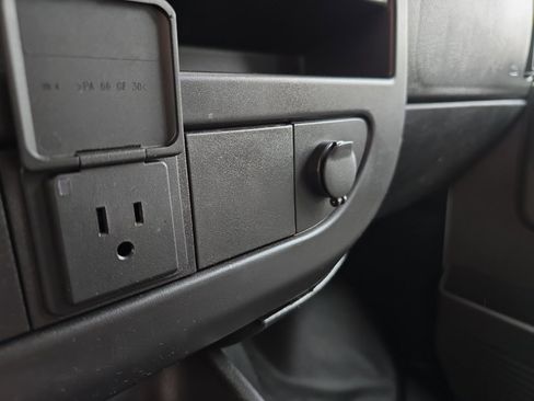 Used 2021 Chevrolet Express 2500 Work Van w/ Driver Convenience Package image 18