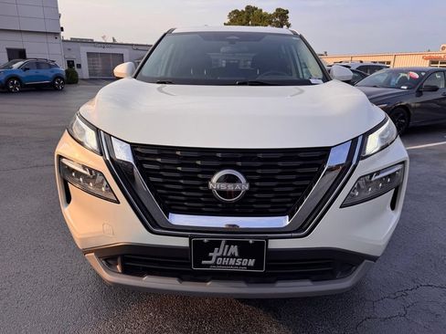 Used 2023 Nissan Rogue SV FWD image 8