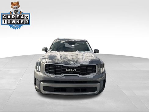 Used 2023 Kia Telluride S image 2