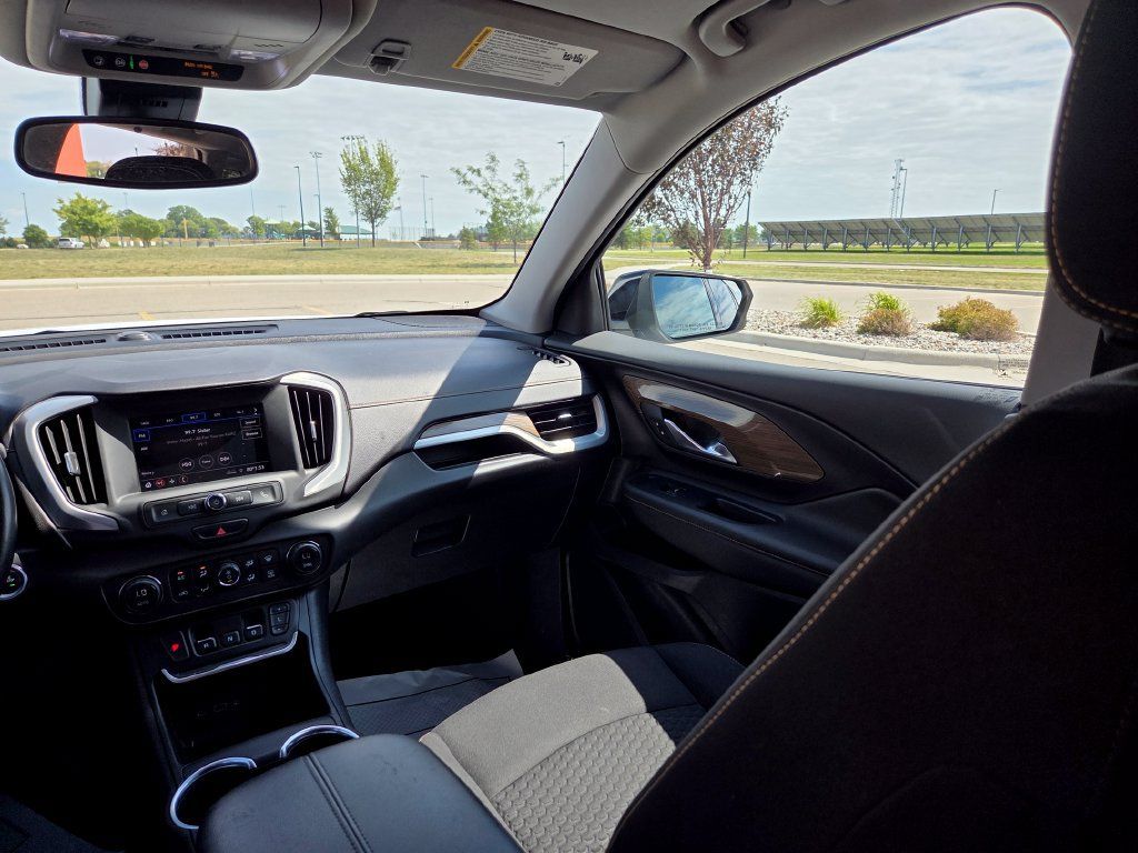 Used 2020 GMC Terrain SLE w/ Driver Convenience Package AWD/4WD image 21