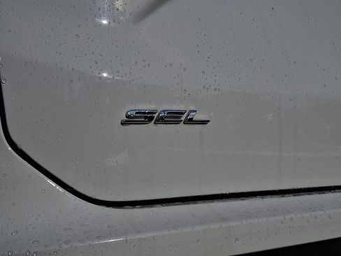 Certified 2022 Ford Edge SEL w/ Convenience Package image 31