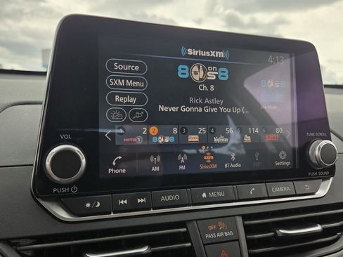 Used 2025 Nissan Altima 2.5 SV FWD image 23